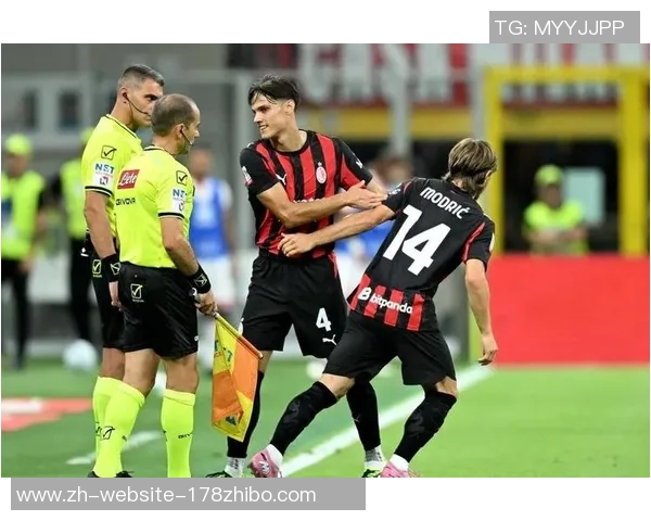 AC米兰主场迎战巴勒莫争夺意甲关键三分之战